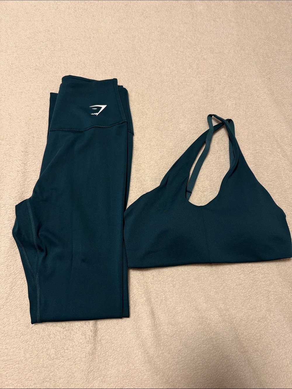 *NWOT* Gymshark Deep Teal Sports Bra and Leggings Set